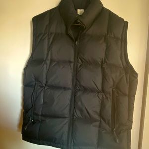 Gap puffy black vest Sz L